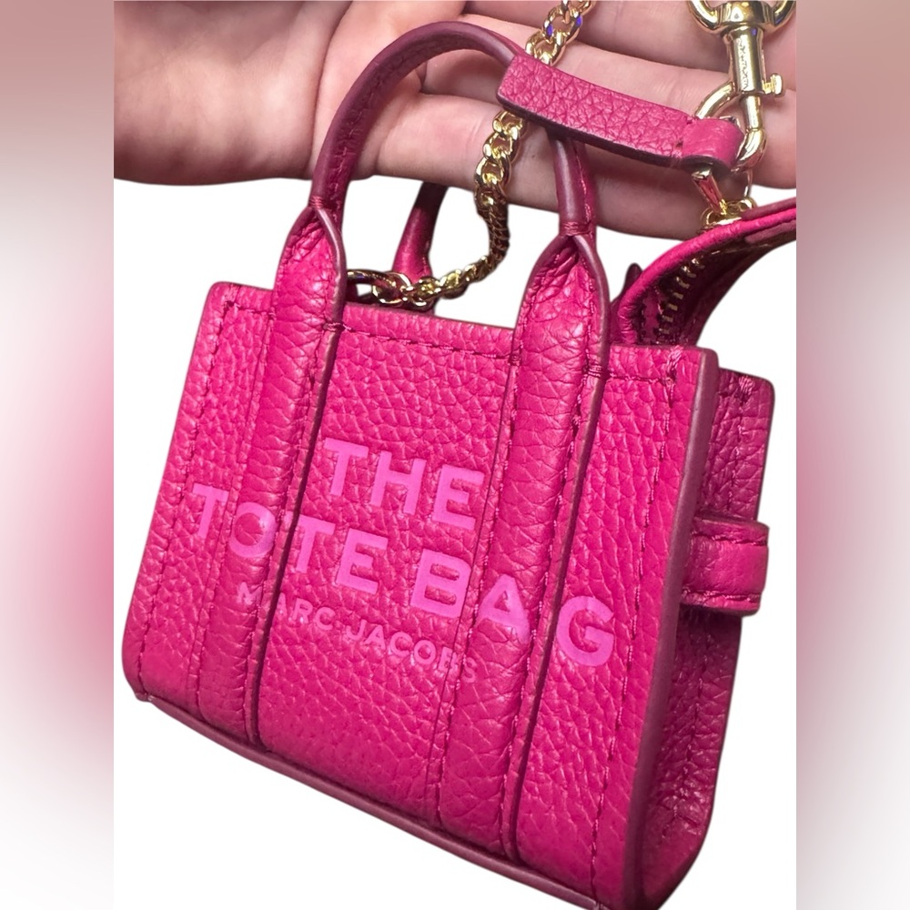 Marc Jacobs The Nano Tote Bag Charm - Hot Pink
